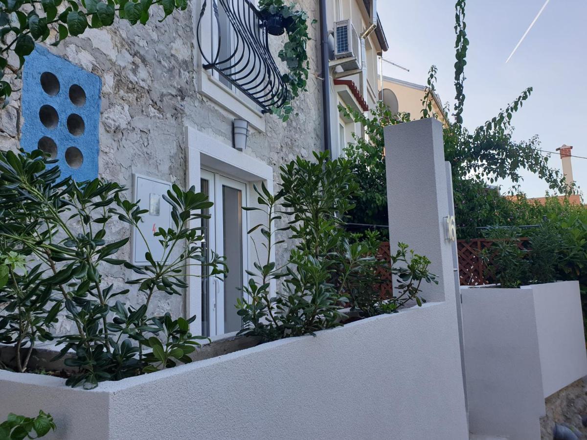Castel Apartment มาลีโลชินจ์ ภายนอก รูปภาพ