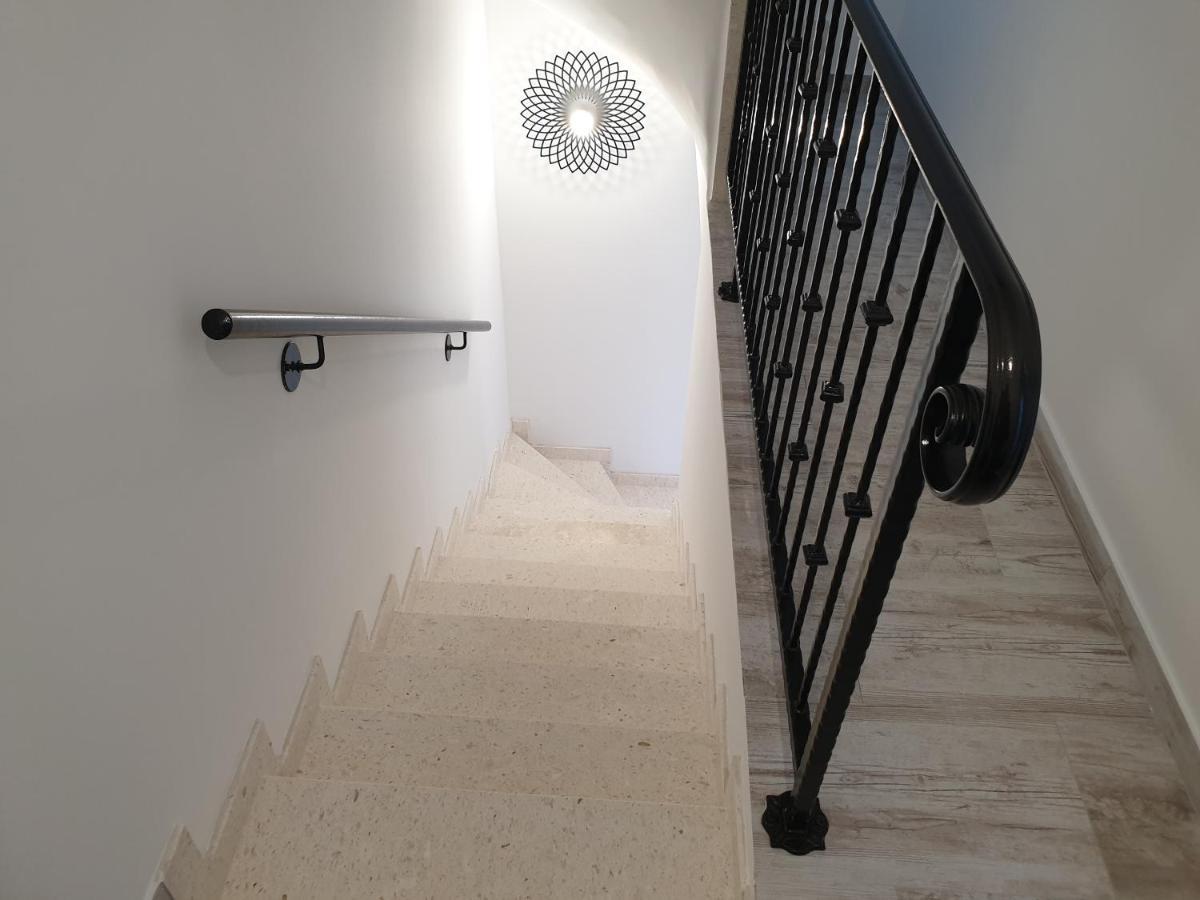 Castel Apartment มาลีโลชินจ์ ภายนอก รูปภาพ